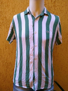 Camisa Slim Fit Listrada Verde e Branco - Tamanho P na internet