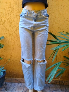 Calça Jeans Reta Destroyed Azul Claro- Tamanho 40 na internet