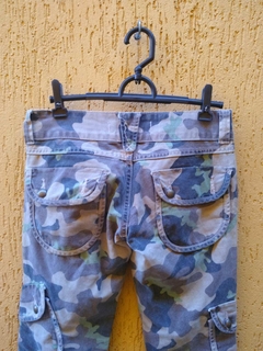 Imagem do Calça Cargo Camuflada Cinza e Verde - Tamanho 38