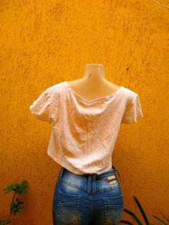 Imagem do Cropped Branco Estampado - Tamanho: G