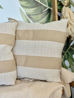 Almohadón Fido Beige - comprar online