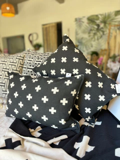 Almohadon + cross - PuntoP Home y Deco
