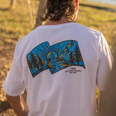 REMERA MANGA CORTA - BANDERITA - comprar online