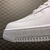 Supreme x Nike Air Force 1 White na internet