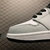 Air Jordan 1 Low Grey/White na internet