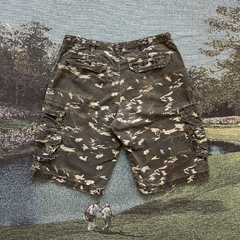 Bermuda Cargo Camuflada Lee na internet