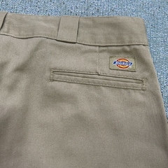 Calça Dickies na internet