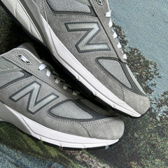 Tênis New Balance 990v5 Tam 42