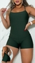 Macacão empina bumbum na internet