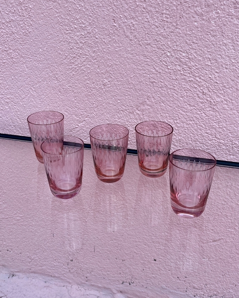 5 copinhos em cristal rosa