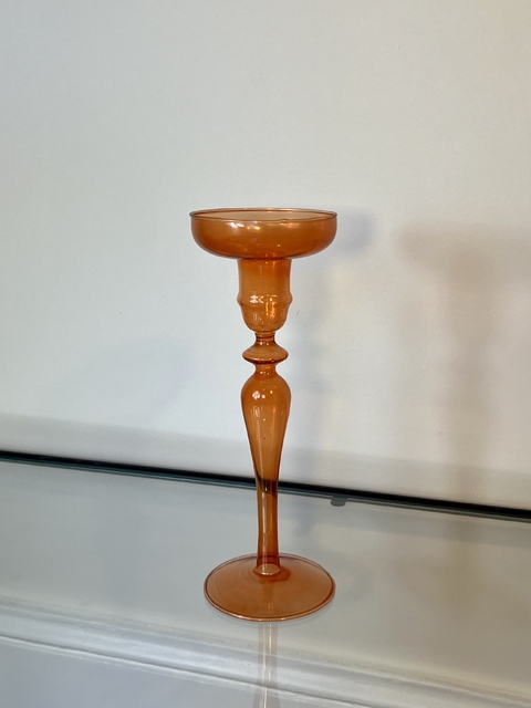 castiçal em vidro âmbar