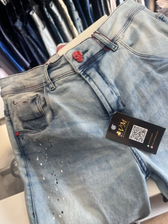 Calça Jeans destroyed jay - comprar online