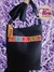 Bolso pequeño de mezclilla con bordado horizontal