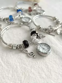 Reloj Pulsera Elva en internet