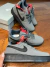TÊNIS NIKE AIR FORCE PREMIUM MASCULINO CINZA na internet