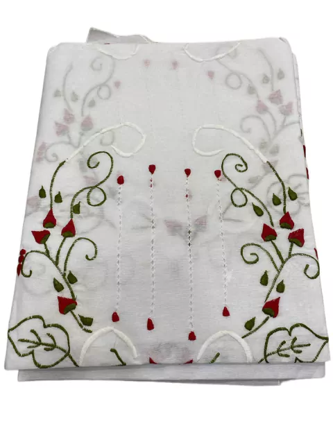 Toalha de mesa Ceara Bordado 6 lugares 2,20m x 1,50m