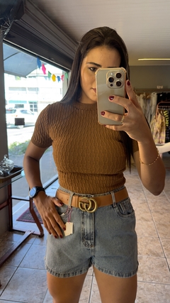 Blusa tricô com mangas
