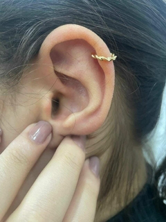 PIERCING FAKE TORCIDO 18K na internet