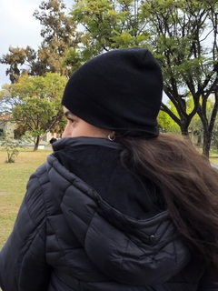 Gorrito de lana Negro