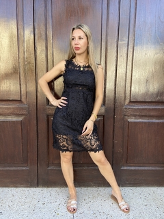 VESTIDO ENCAJE NEGRO