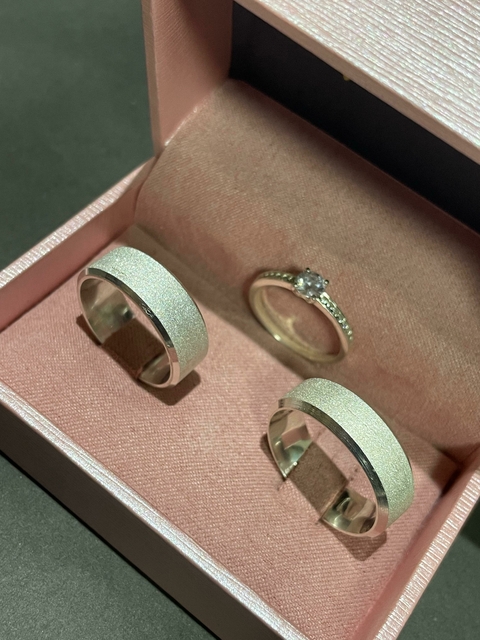 LYANDRA - 8mm / não acompanha solitário