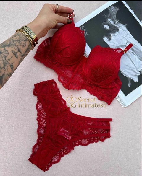 Conjunto Donzela Vermelho