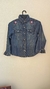 Camisa de jean Mimo, con bordados en hombros y espalda. Talle 8