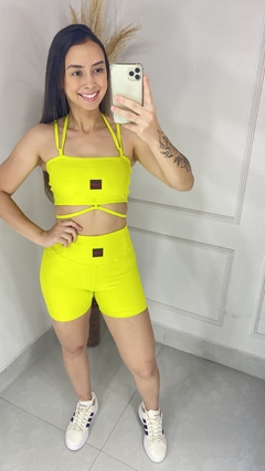 Conjunto de Short Geyssa Amarelo - comprar online
