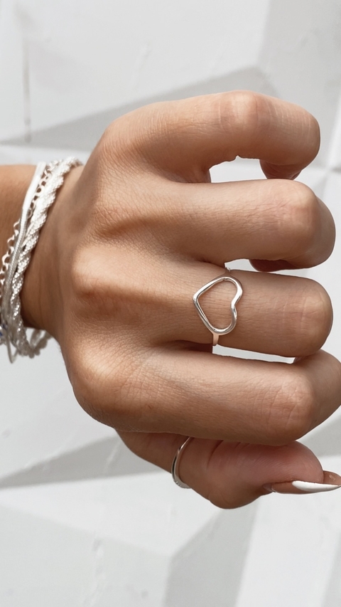 Anel coração vazado