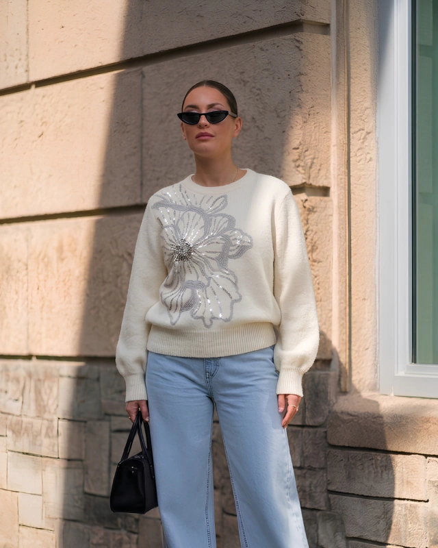 Sweater Essential