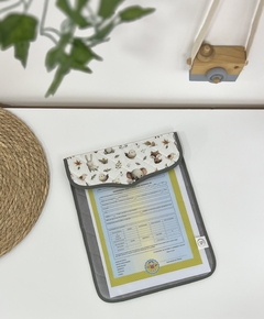 PORTA CERTIDÃO DE NASCIMENTO - BICHINHOS FOFOS - comprar online