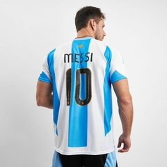NUEVA CAMISETA TITULAR 2024/2025 DE RIVER + CAMISETA DE LA SELECCION ARGENTINA DE REGALO - tienda online