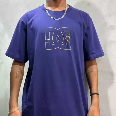 Camiseta DC Shoes Star Outline