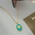 C131 Collar trébol azul