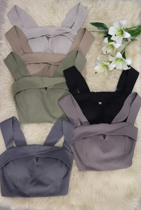 Modas Domi Blusa de Alça Cropped Em Gabardine Recorte Vazado Lástex com Bojo 6419