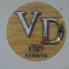Placa em Acrílico com Iniciais - Vanessa Garcia Artesanato