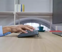 Teclado y Mouse Inalámbrico LOGITECH MK235 Negro - comprar online