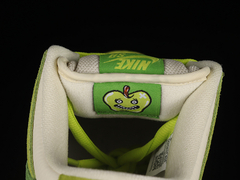Nike Dunk Green Apple na internet