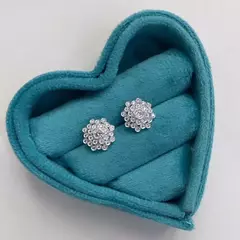 Brinco Prata 925 Flor Cravejada Love - comprar online