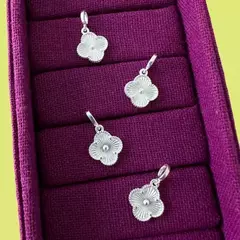 PINGENTE PRATA 925 INSPIRAÇÃO VAN CLEEF TREVO LISO - comprar online