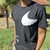 Camisa NK Double Swoosh na internet