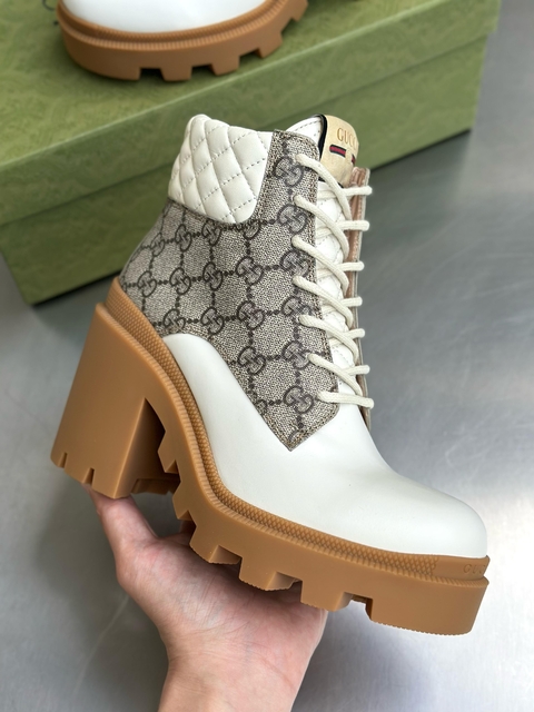 Ankle Boot Gucci GG Supreme Monograma White na internet