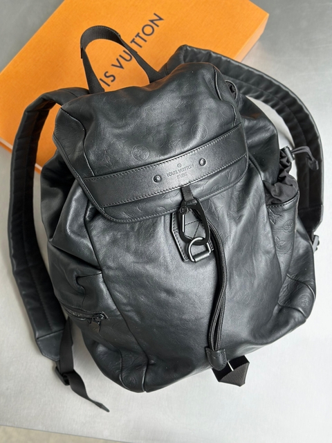 Mochila Louis Vuitton Shadow Discovery - comprar online