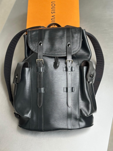 Mochila Louis Vuitton Christopher MM Epi Preta - comprar online