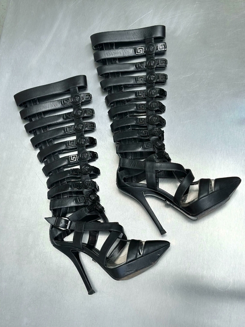 Sandália Versace Gladiator All Black - comprar online