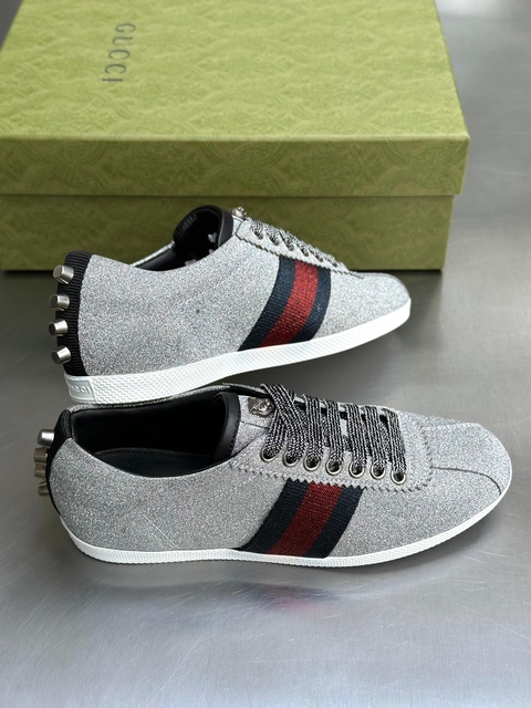 Tênis Gucci Web Bambi Trainer Mettalic Spikes