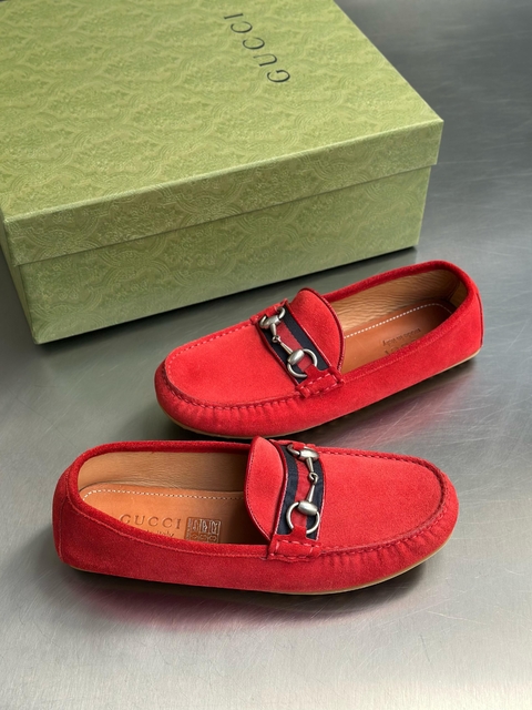 Mocassim Gucci Horsebit Suede Vermelho - comprar online