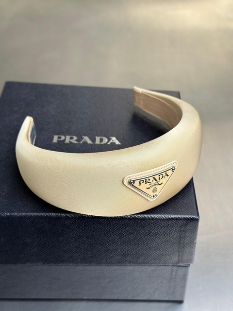 Tiara Prada Re-nylon Bege - comprar online