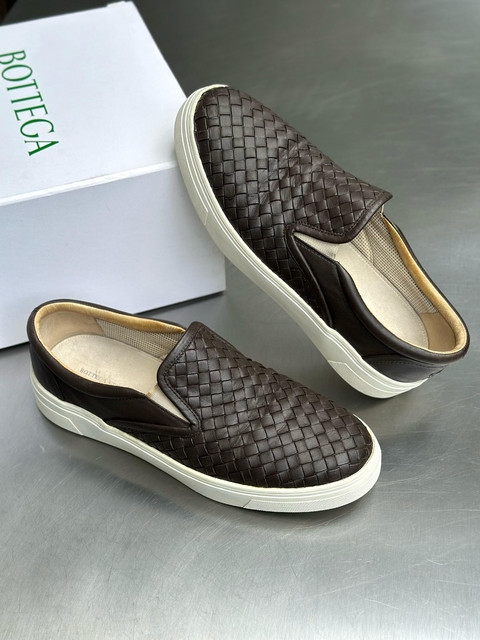 Slip On Bottega Veneta Intrecciato Marrom - comprar online