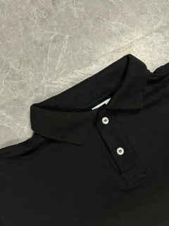 GOLA POLO LCST MONO PRETO na internet